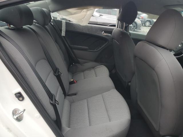 3KPFK4A78JE284560 KIA FORTE LX