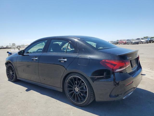WDD3G4EB0KW012830 Mercedes-Benz A 220