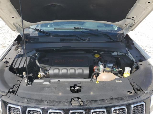 3C4NJCCB4JT272511 Jeep 2018