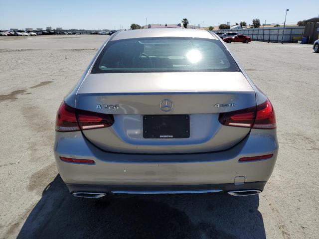WDD3G4FBXKW035465 Mercedes-Benz m260