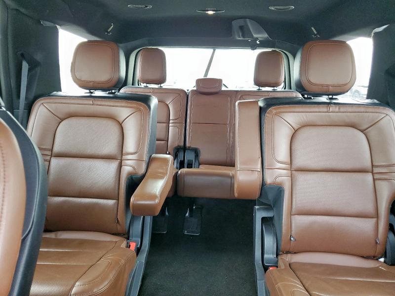 5LMJJ2LT9NEL01131 Lincoln Navigator