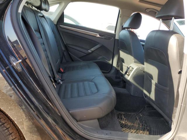 1VWCA7A33JC042705 Volkswagen PASSAT SEL