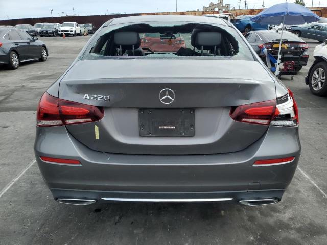 W1K3G4EB8MJ296420 Mercedes-Benz m260