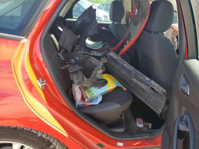 1FADP3K21EL450135 Ford FOCUS SE