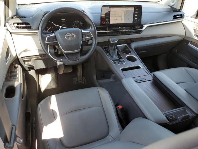 5TDJRKEC8MS058563 Toyota SIENNA XLE