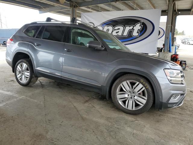 1V2NR2CA7JC576047 Volkswagen 2018