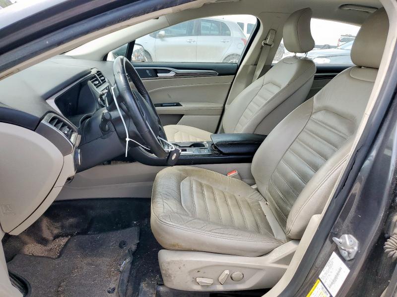 3FA6P0HD2HR132126 Ford FUSION SE