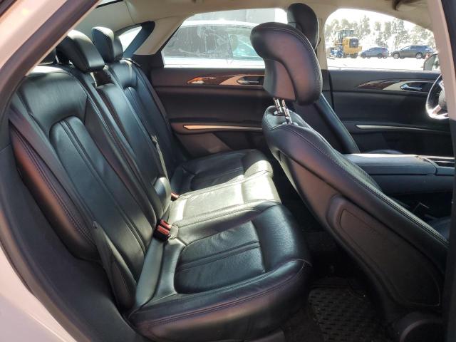 3LN6L2J94FR607095 Lincoln 2015