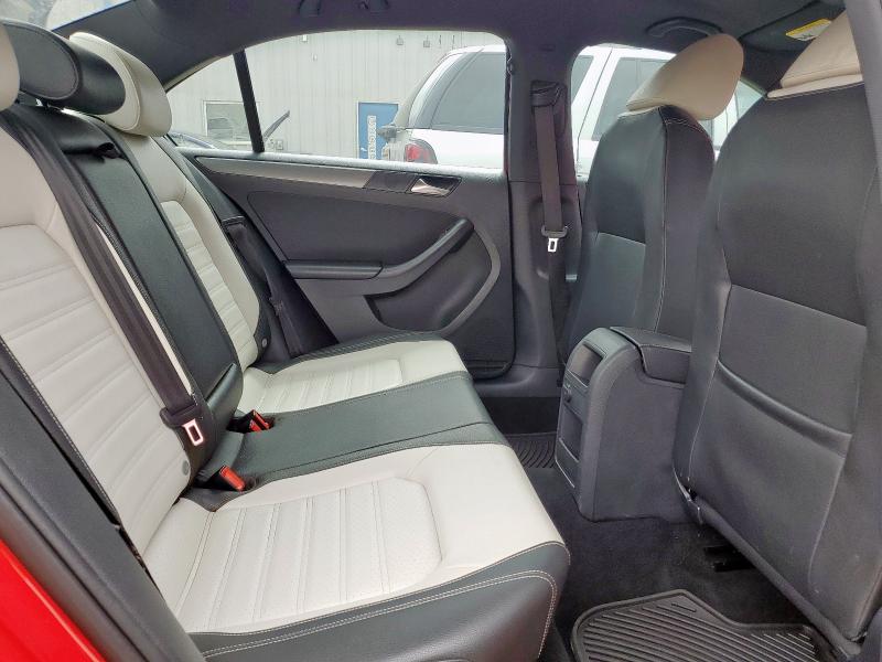 3VWD17AJ9GM339049 Volkswagen JETTA SPOR