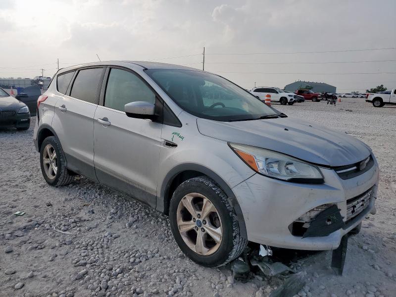 1FMCU0GX0EUB15200 Ford Escape