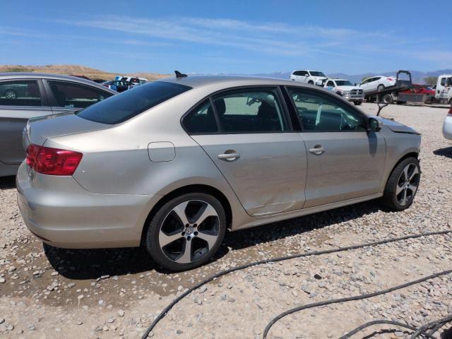 3VWD17AJ4EM273443 Volkswagen Jetta