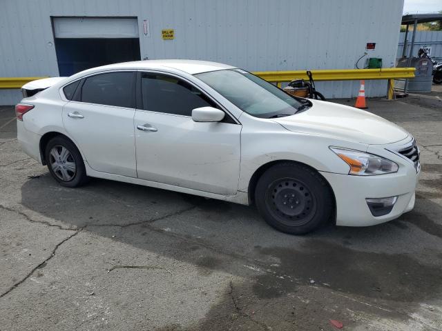 1N4AL3AP0FC570456 Nissan 2015