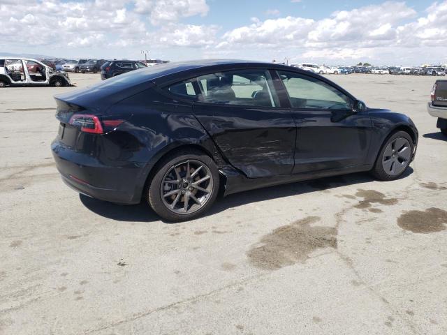 5YJ3E1EA7NF301895 Tesla 2022