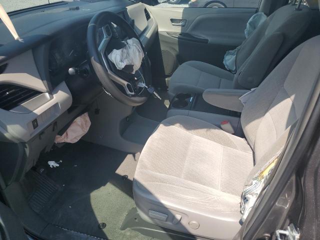 5TDKZ3DC0JS904370 Toyota SIENNA LE