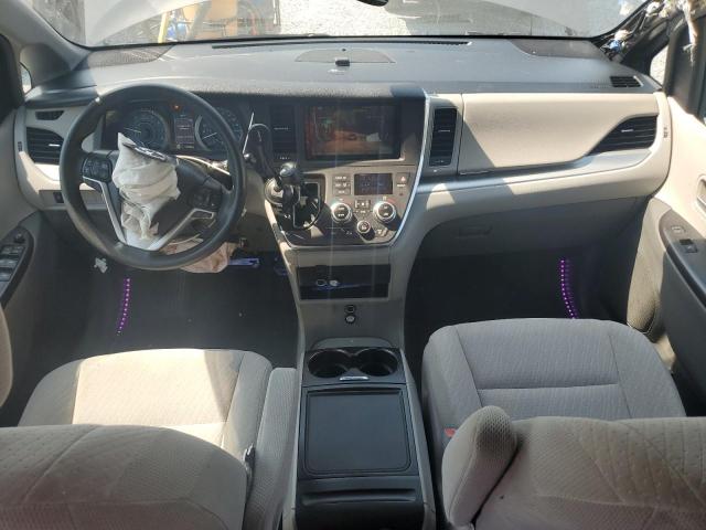 5TDKZ3DC0JS904370 Toyota SIENNA LE