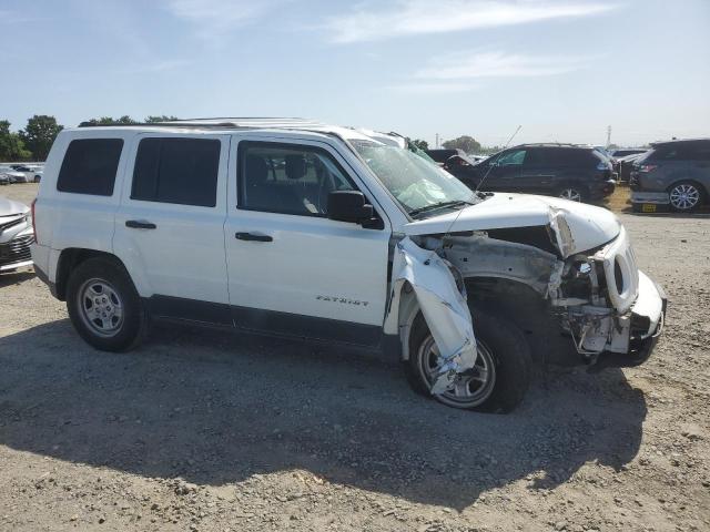 1C4NJPBB2FD341847 Jeep 2015