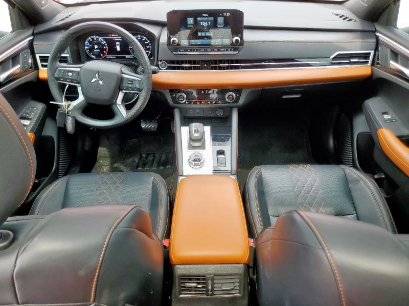 JA4J3WA82RZ003570 Mitsubishi Outlander