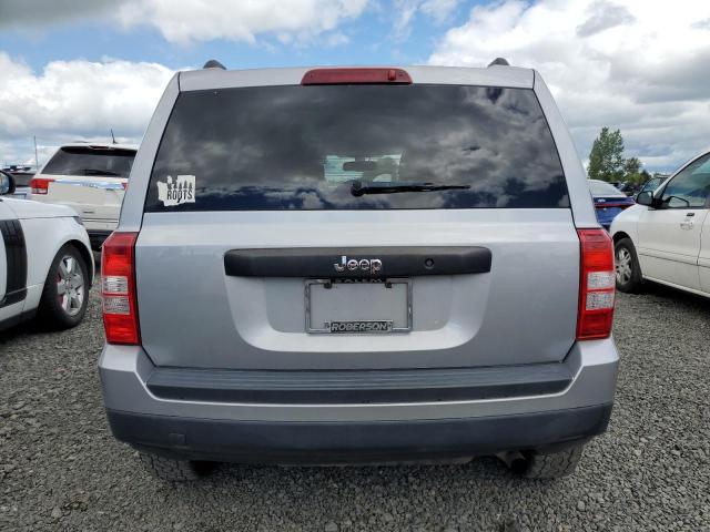1C4NJPBB7GD711496 Jeep 2016
