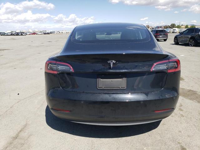 5YJ3E1EA7NF301895 Tesla 2022