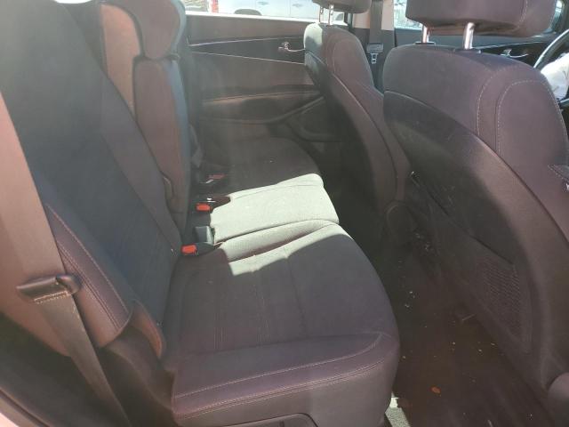 5XYPG4A58HG236008 KIA Sorento