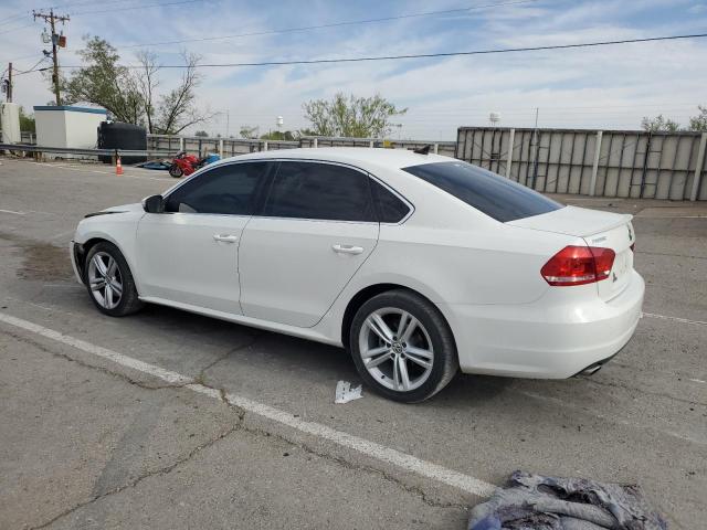 1VWBV7A39FC090734 Volkswagen PASSAT SE