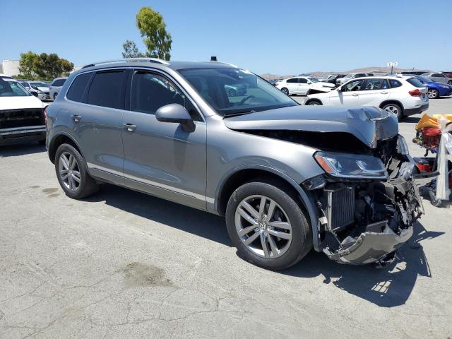 WVGEP9BP5GD003605 Volkswagen 2016