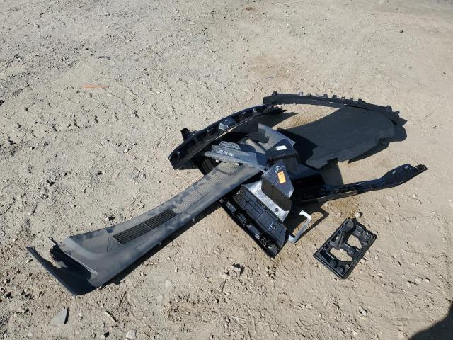 5YJ3E1EA8RF824803 Tesla 2024