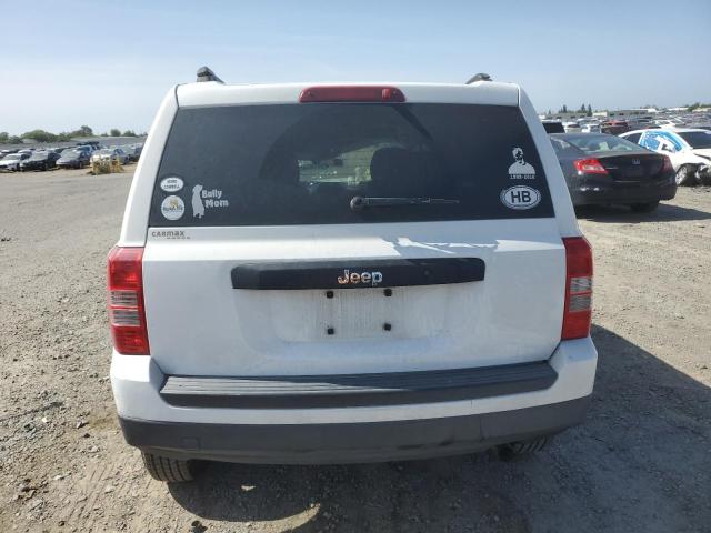 1C4NJPBB2FD341847 Jeep 2015