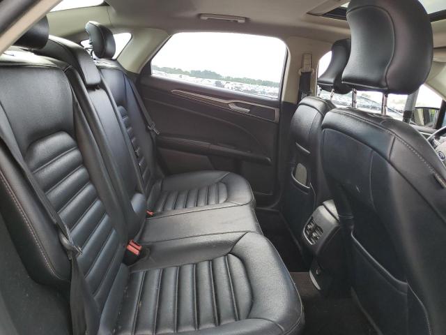 3FA6P0CD5KR237175 Ford 2019