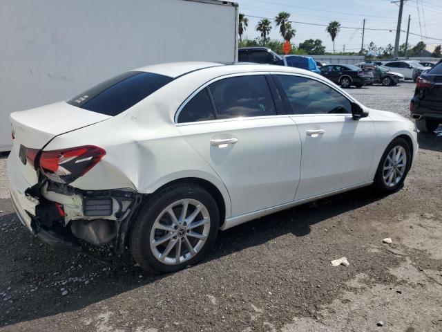 WDD3G4EB4KW021465 Mercedes-Benz A 220