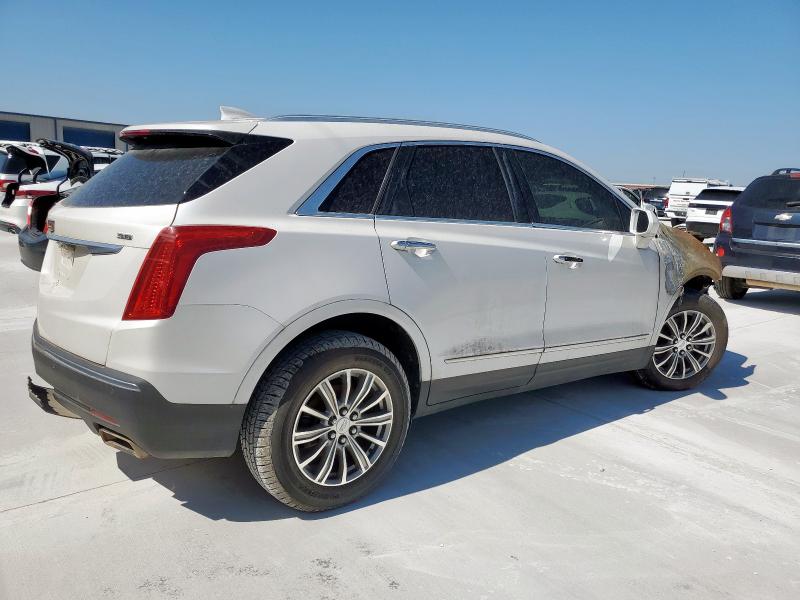 1GYKNBRS9HZ267858 Cadillac XT5 LUXURY