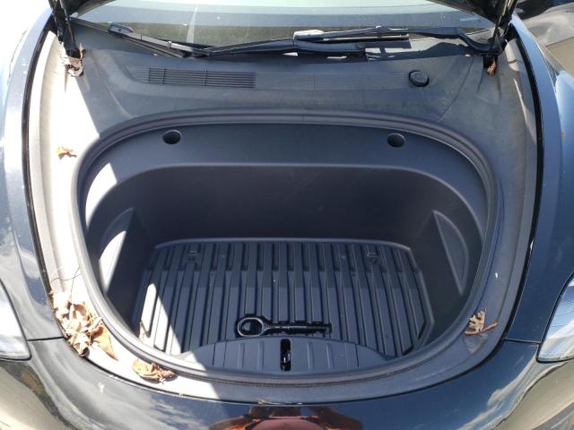 5YJ3E1EA7NF301895 Tesla 2022