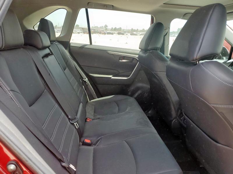 2T3C1RFV7NW234284 Toyota RAV4 XLE P