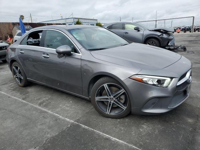 W1K3G4EB8MJ296420 Mercedes-Benz m260