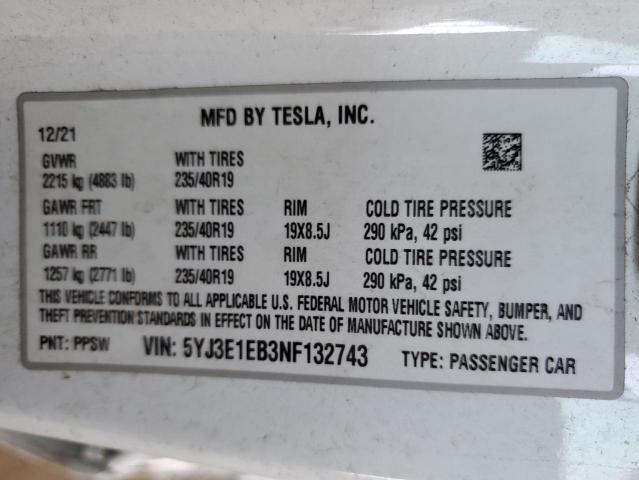 5YJ3E1EB3NF132743 Tesla 2022
