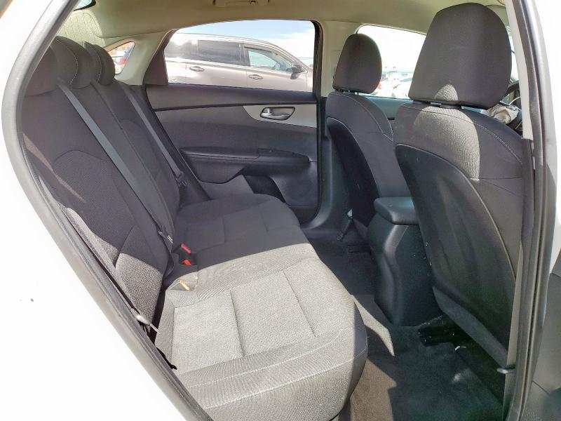 3KPF24AD0KE022877 KIA FORTE FE