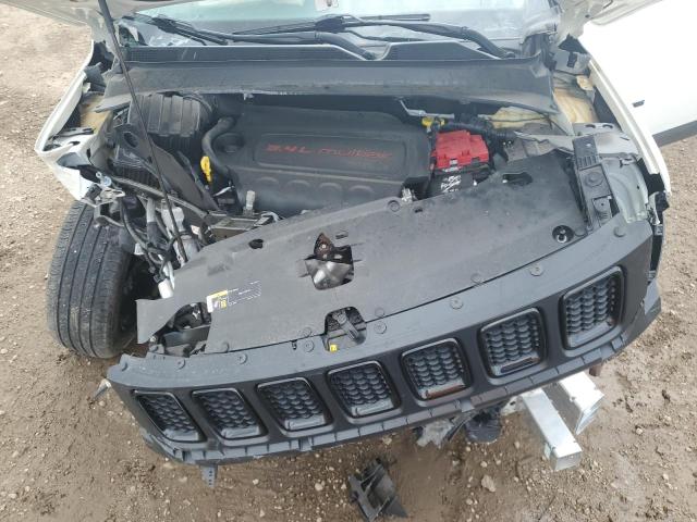 3C4NJCBB8MT527330 Jeep COMPASS LA