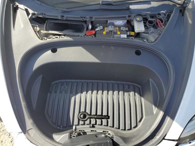 5YJ3E1EA7LF590791 Tesla 2020