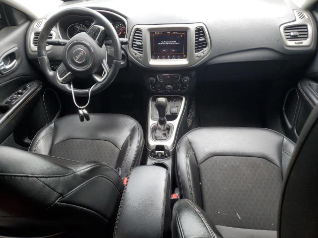 3C4NJDBB8JT272857 Jeep COMPASS LA