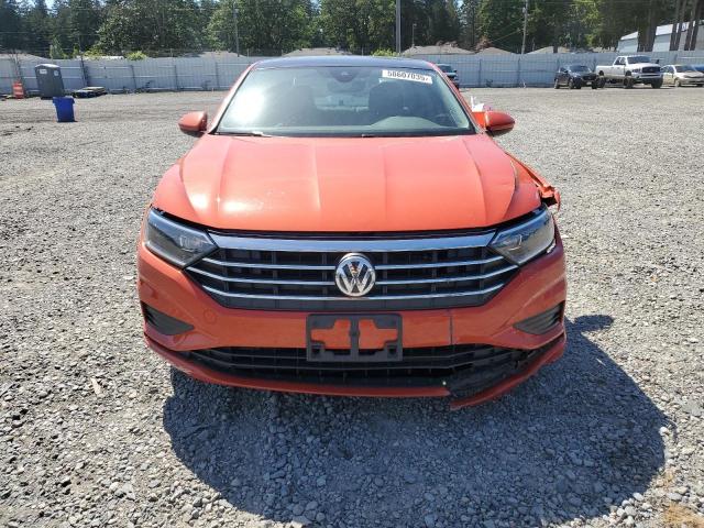 3VWE57BUXMM099832 Volkswagen tsi