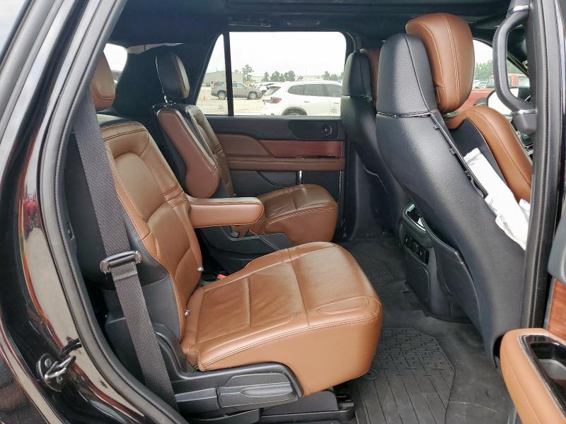 5LMJJ2LT9NEL01131 Lincoln Navigator