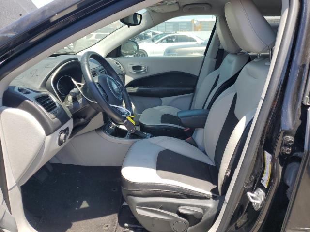 3C4NJCBB8JT495393 Jeep 2018