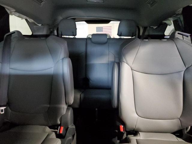 5TDJSKFC6SS172710 Toyota SIENNA XLE