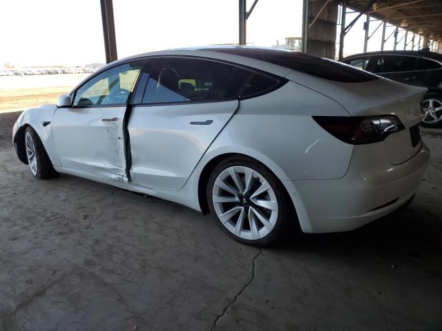 5YJ3E1EB3NF132743 Tesla 2022