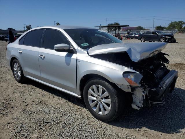1VWAT7A33FC020096 Volkswagen Passat