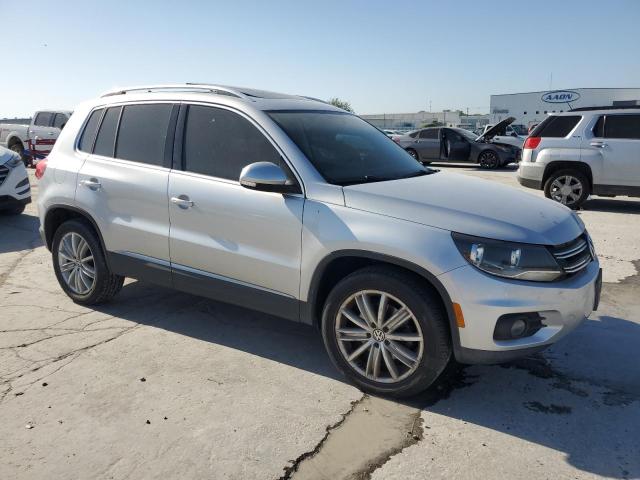 WVGAV7AX6FW568958 Volkswagen TIGUAN S