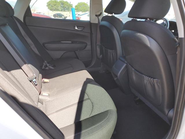 KNAGT4LE1H5017485 KIA 2017