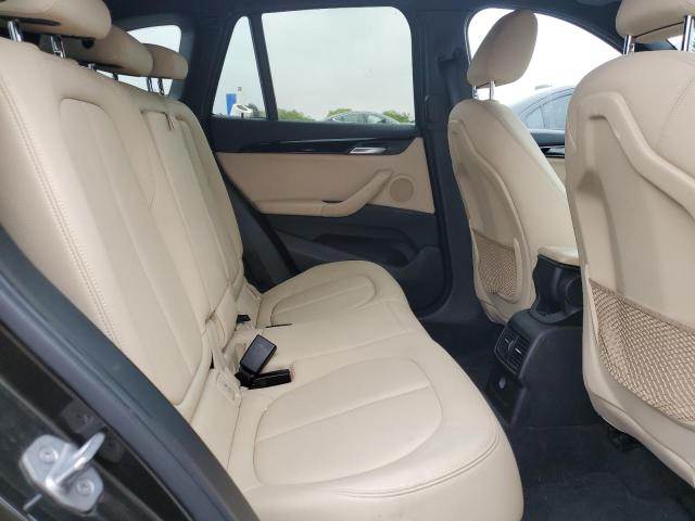 WBXHT3C30J5K29979 BMW X1