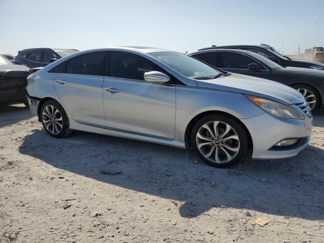 5NPEC4AB1EH823955 Hyundai theta ii