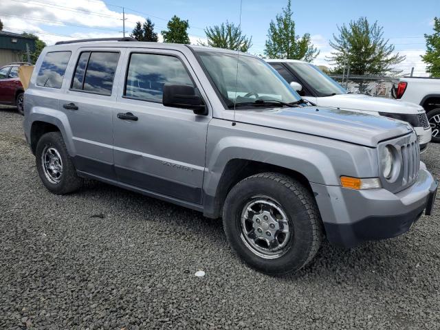 1C4NJPBB7GD711496 Jeep 2016